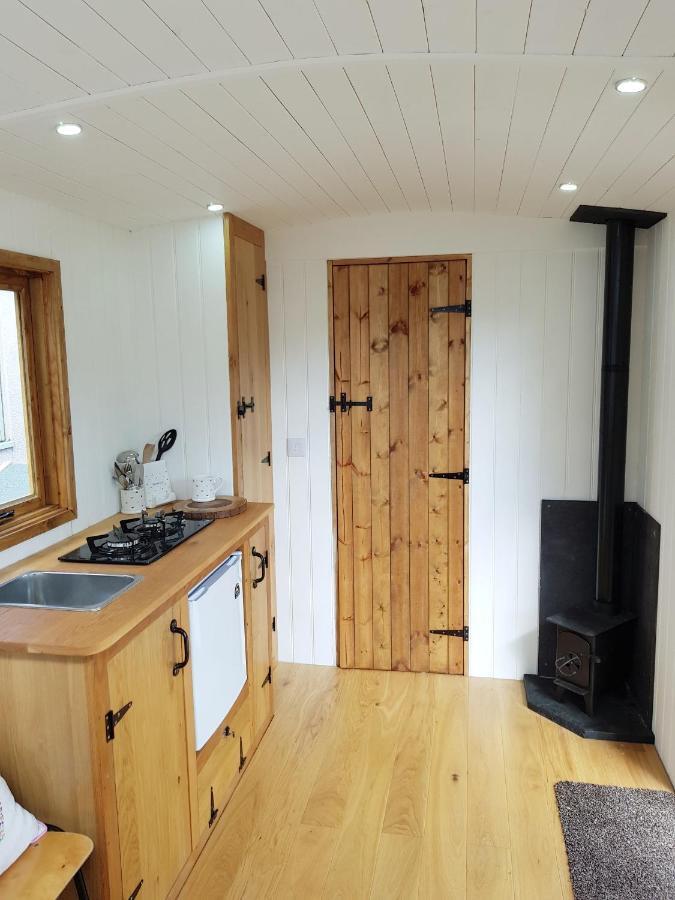 The Llama Hut Kirklevington Luaran gambar