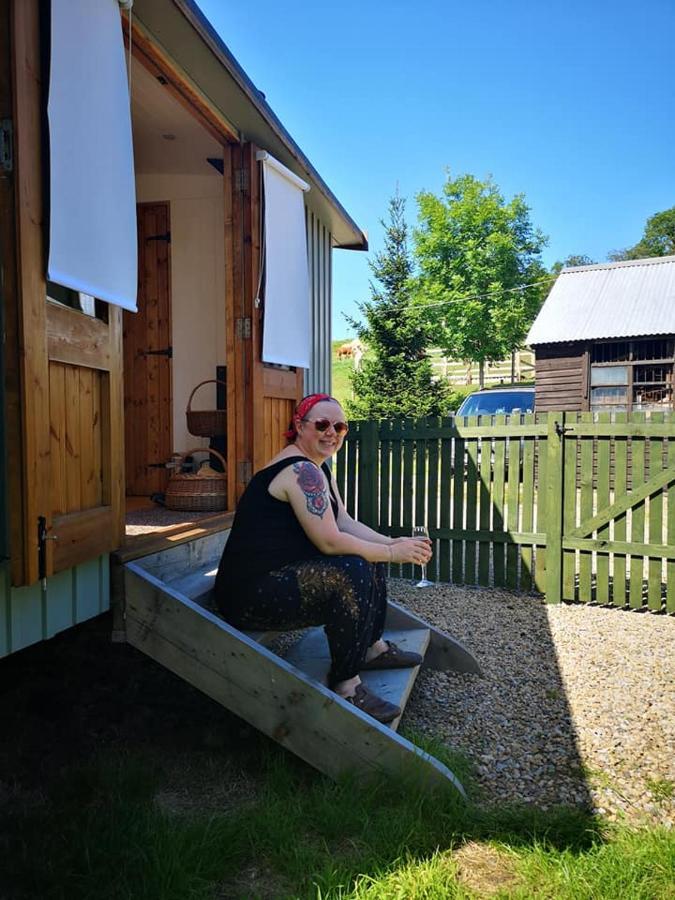 The Llama Hut Kirklevington Luaran gambar
